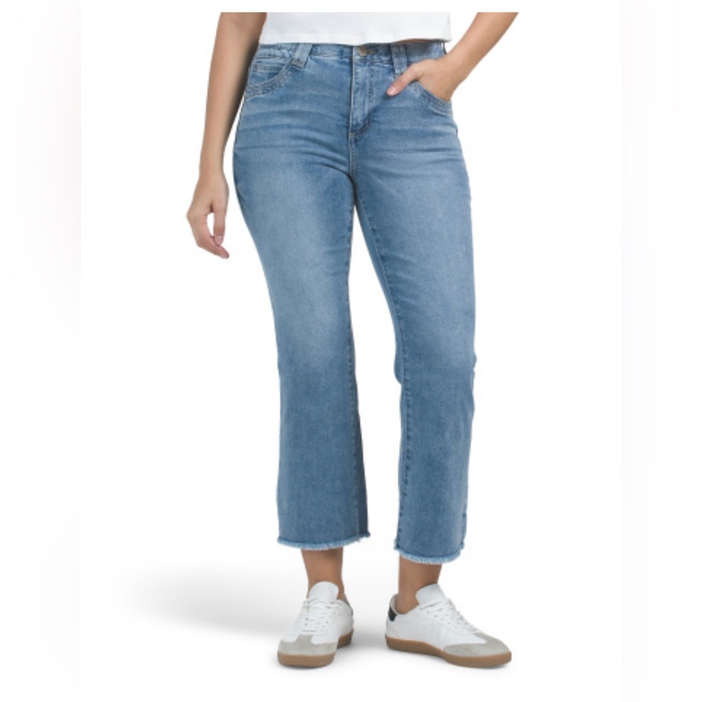 Democracy Ab Tech Cropped  Itty Bitty Flare Jeans with Fray Hem